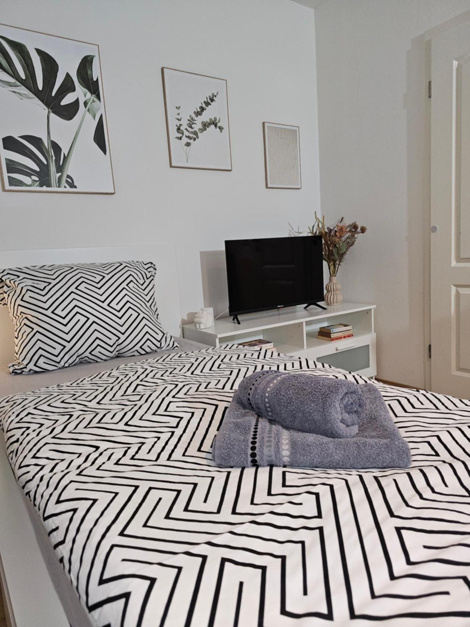 Modern Studio Near Duesseldorf Airport & Messe/Fair Меербуш Екстериор снимка